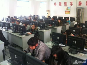 設(shè)計(jì)點(diǎn)亮未來(lái)，藝術(shù)描繪青春——記現(xiàn)代服務(wù)專業(yè)部平面藝術(shù)設(shè)計(jì)比賽